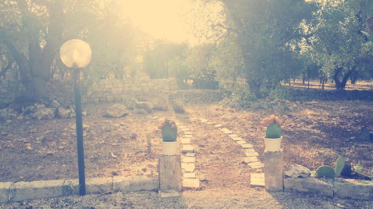オストゥーニ Trullo Riccardoヴィラ エクステリア 写真