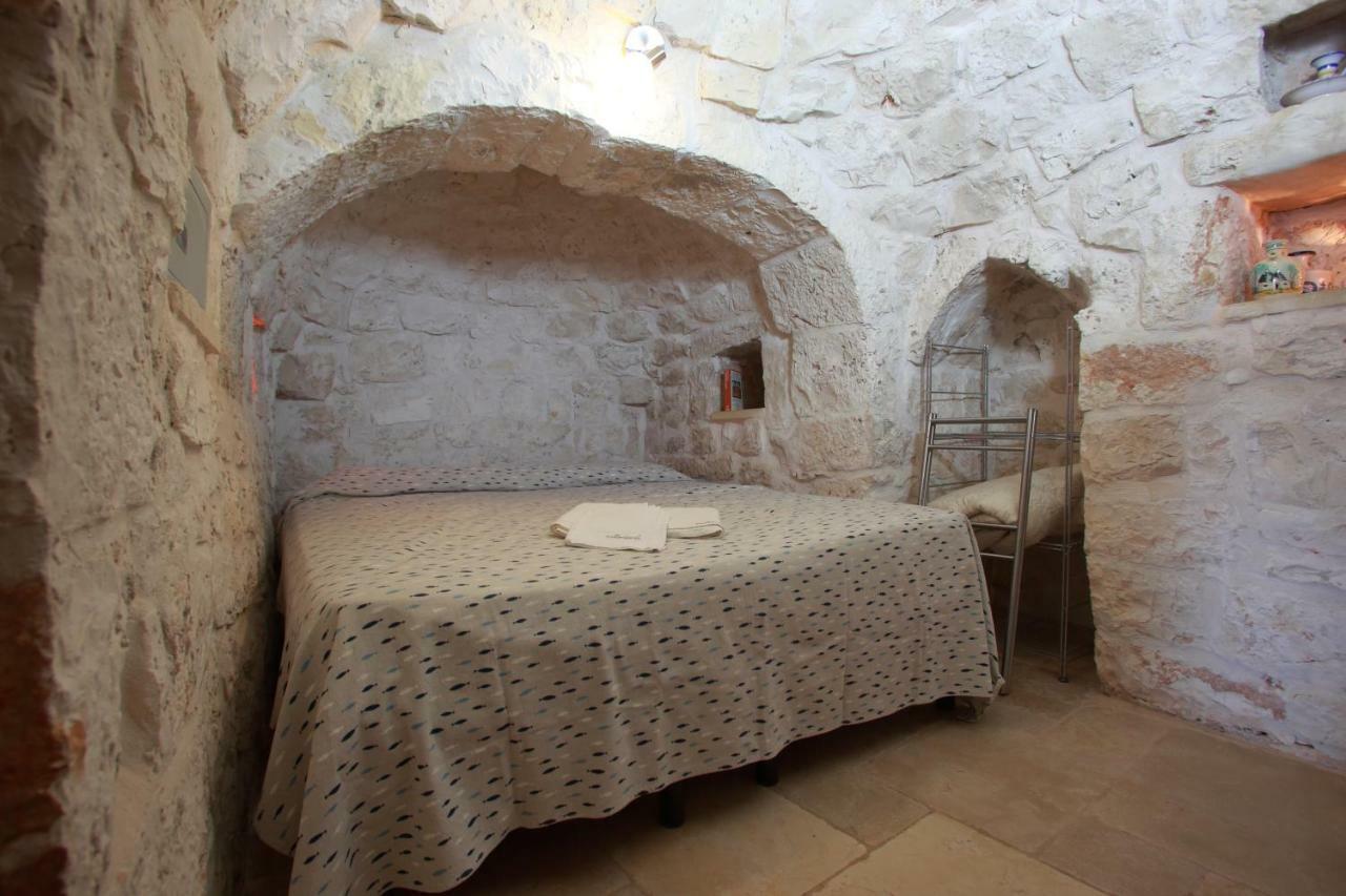 オストゥーニ Trullo Riccardoヴィラ エクステリア 写真